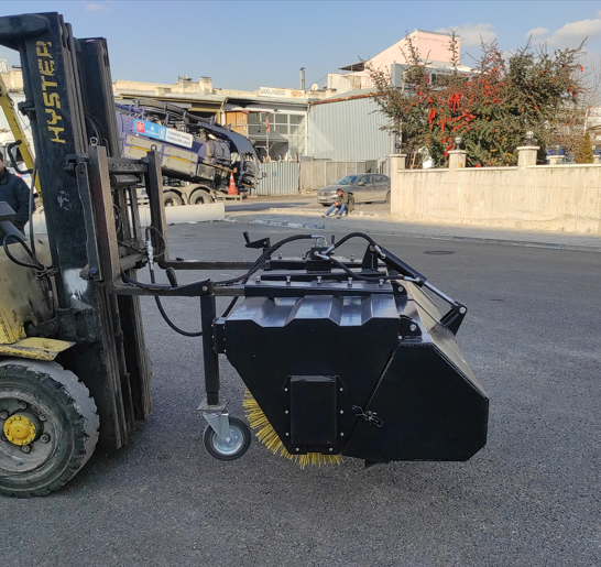 Forklift Önü Yol Süpürge