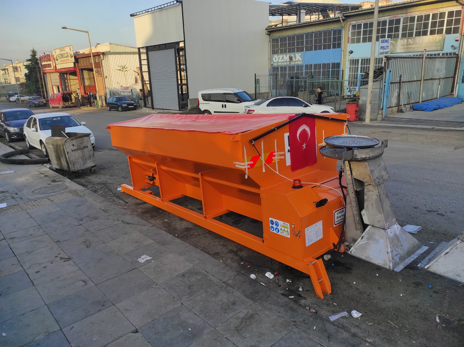 Kamyon Arkası Tuz Serici Makinası - Görsel 4