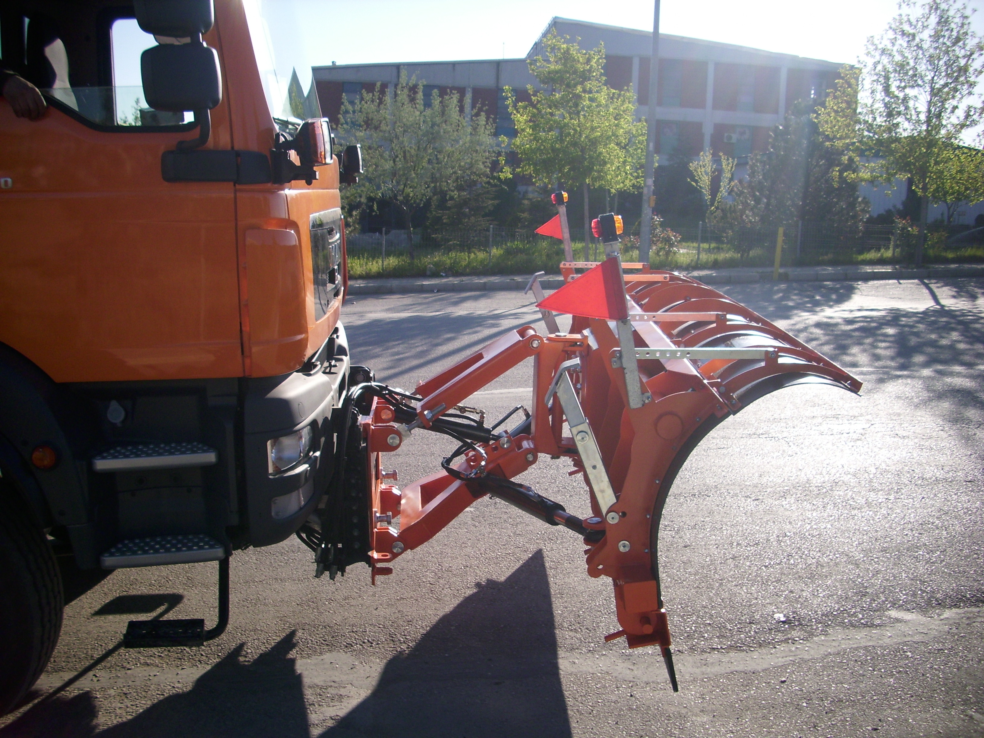 Kamyon Önü Kar Bıçağı - Görsel 2